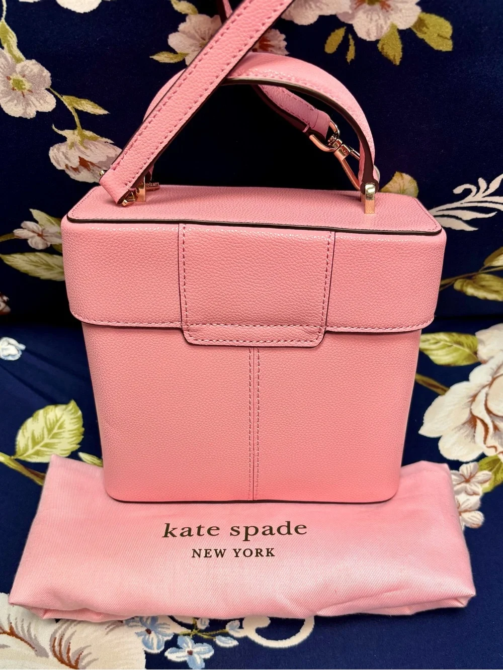 Kate Spade Voyage Small Top Handle Crossbody Pink Sugar Leather Like New